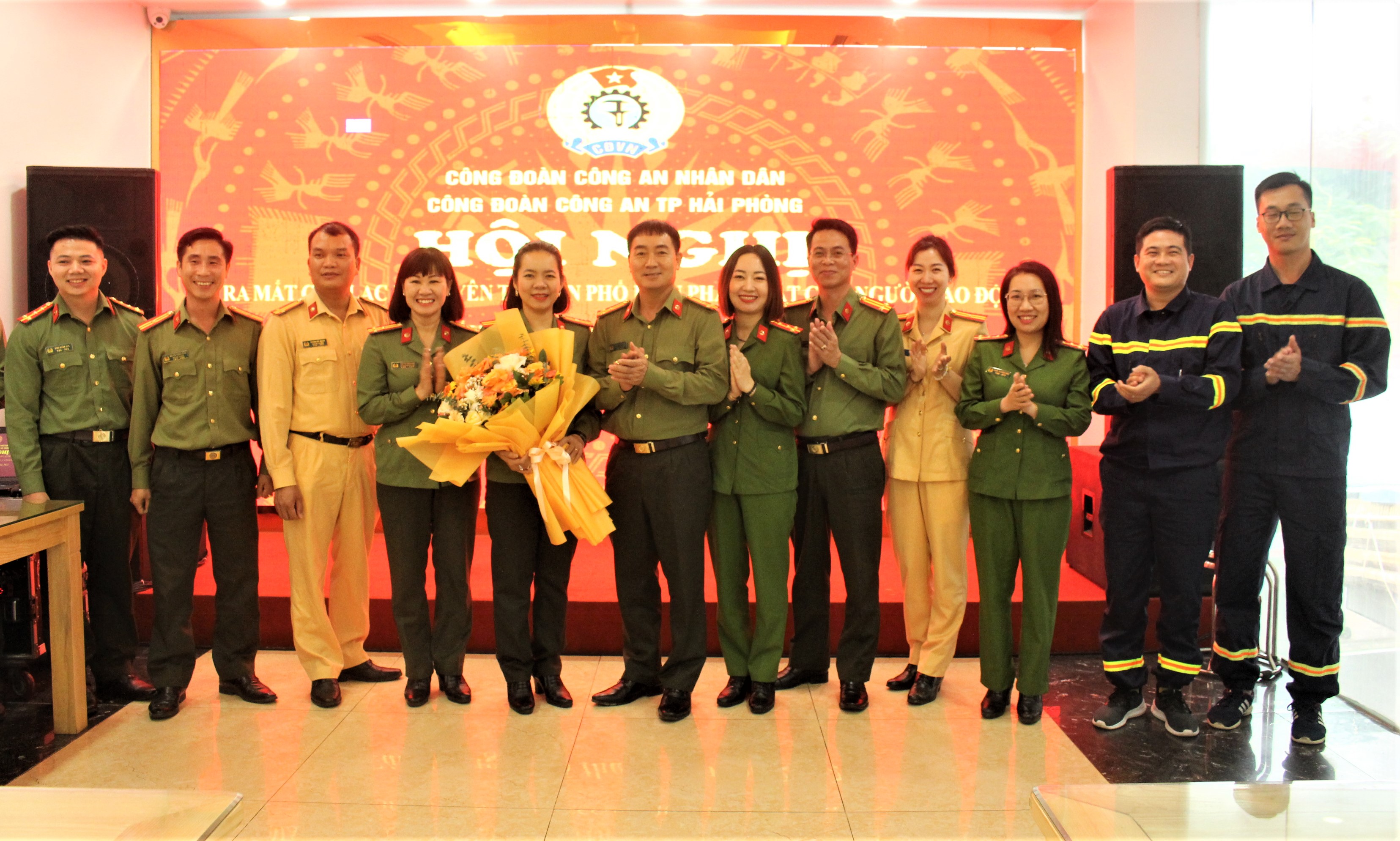 Công đoàn CATP: Ra mắt Câu lạc bộ tuyên truyền, phổ biến pháp luật cho người lao động